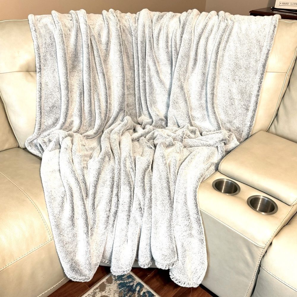 Berkshire Super Soft Queen Blanket Snowy Gray 82 W X 92 L